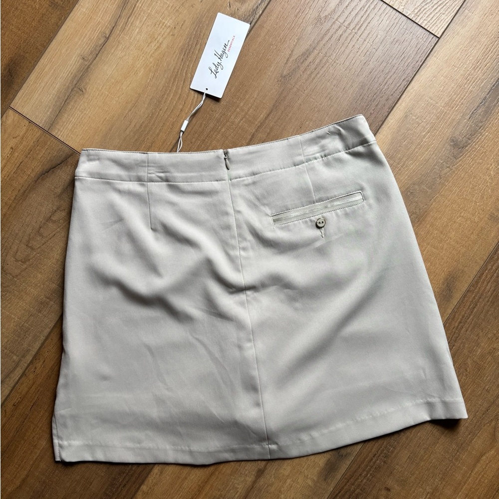 Lady Hagen Essentials Golf Skort, Size 8
NWT - Picture 4 of 7